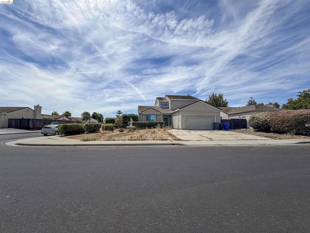 Photo of 336 Lakespring Pl