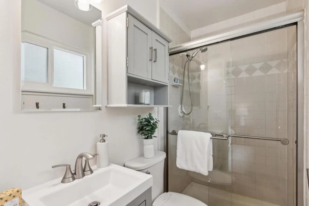 Photo of 1184 Crespi Drive