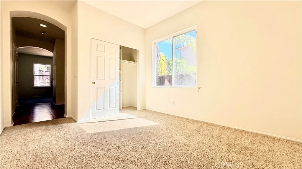 Photo of 335 Plaza Toluca