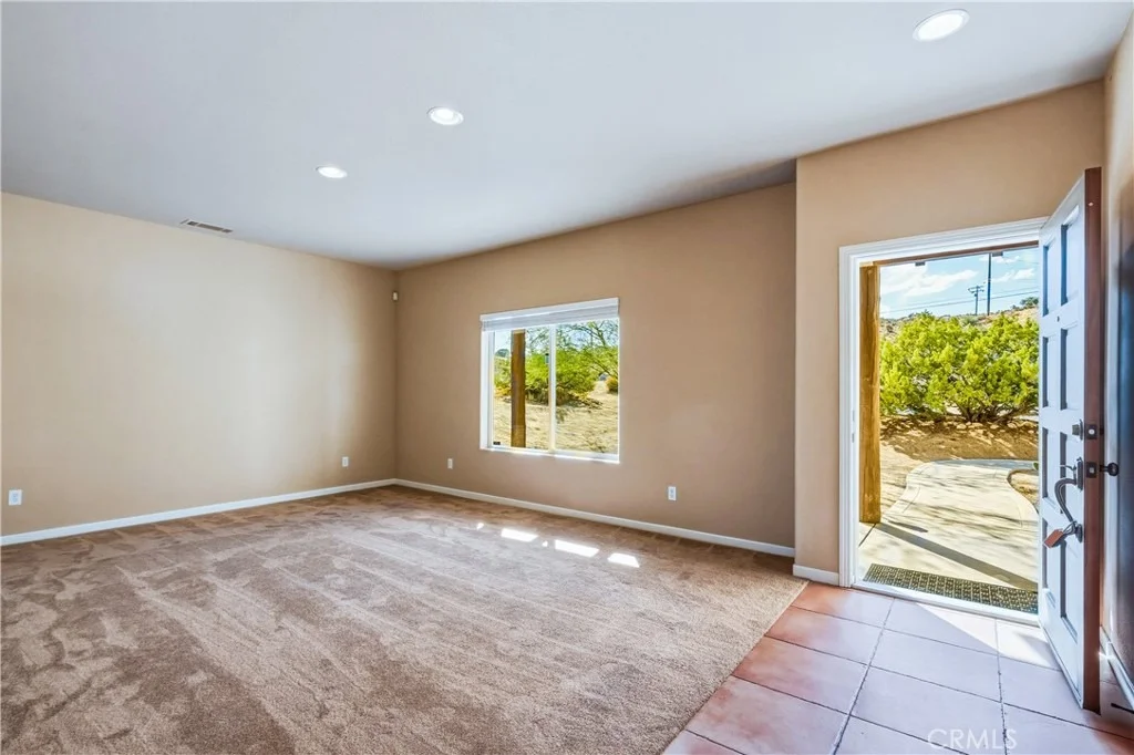 Photo of 6231 Mirlo
