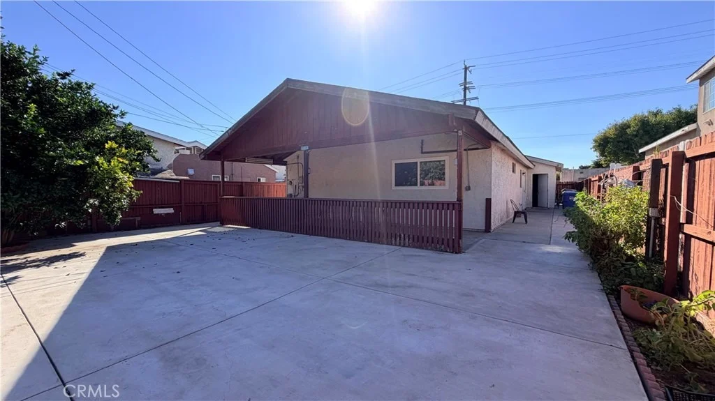 Photo of 5242 Linden Avenue