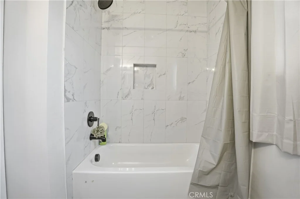Photo of 23921 South