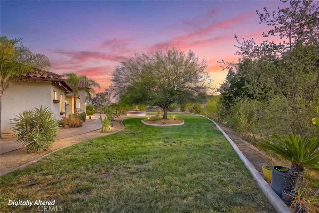 Photo of 21977 Paseo Chico