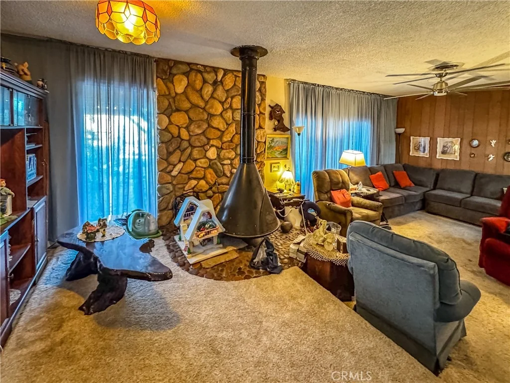 Photo of 1415 Tamarack Lane
