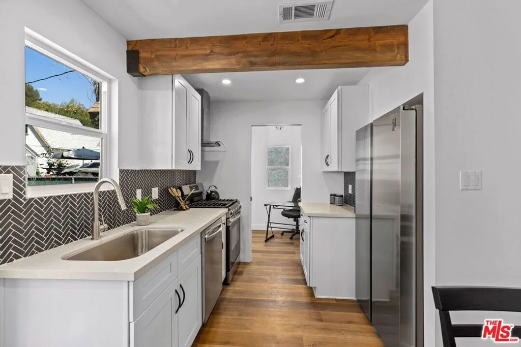 Photo of 231 W Cedar Avenue