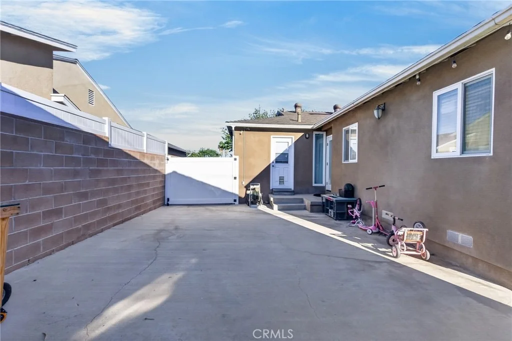 Photo of 4513 Paramount
