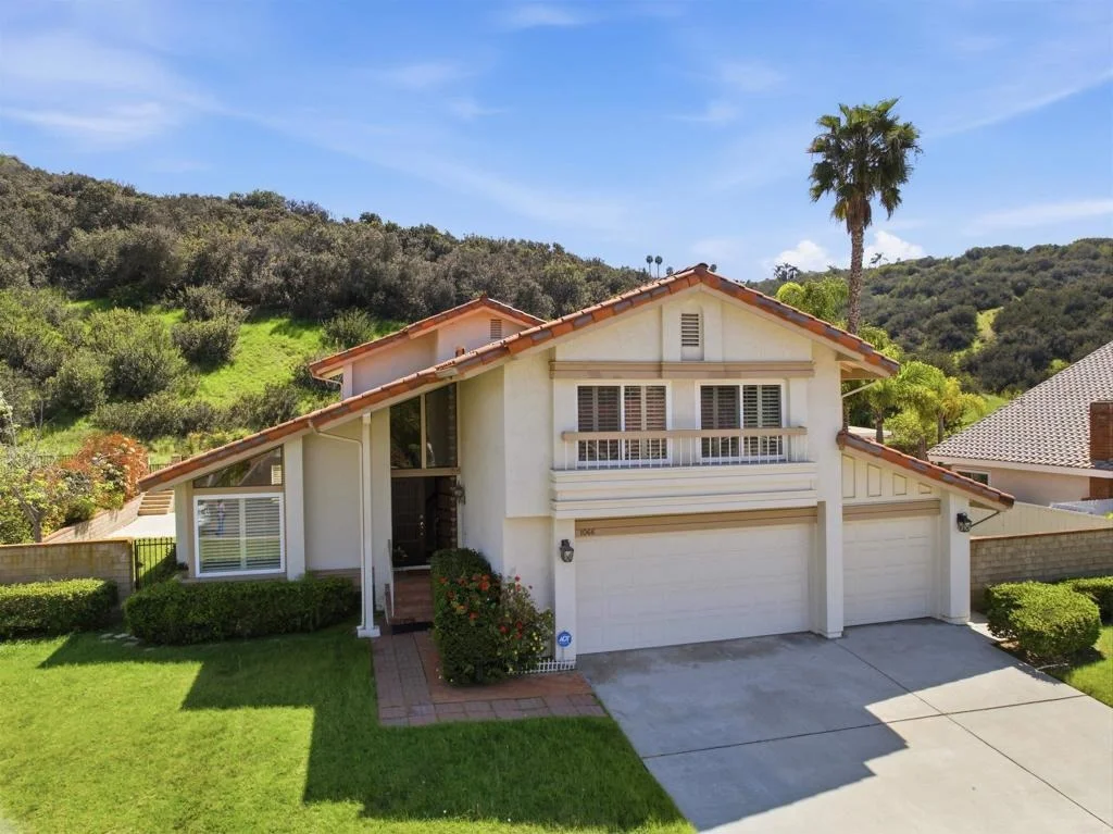 Photo of 1066 Surrey Drive