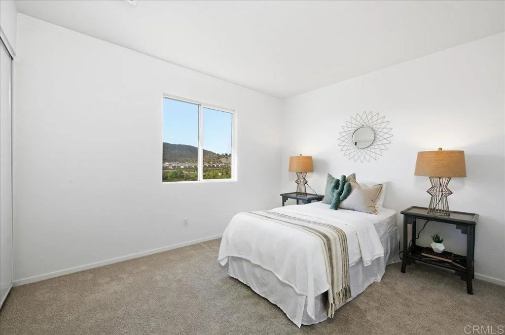 Photo of 812 Avenida Abeja