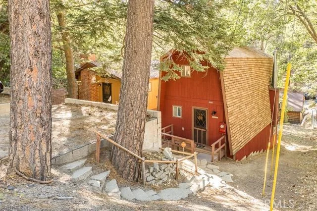 Photo of 33137 Arrowbear Drive