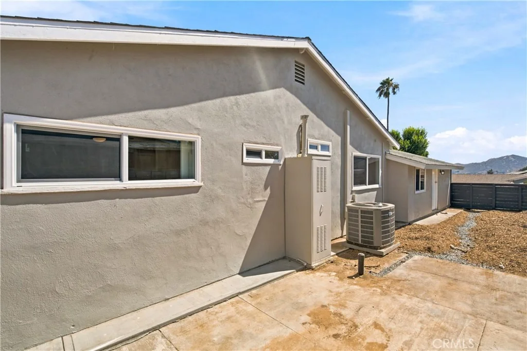 Photo of 5945 Paramount Drive