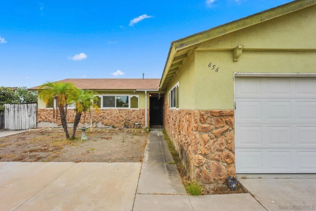 Photo of 656 Flora Dr