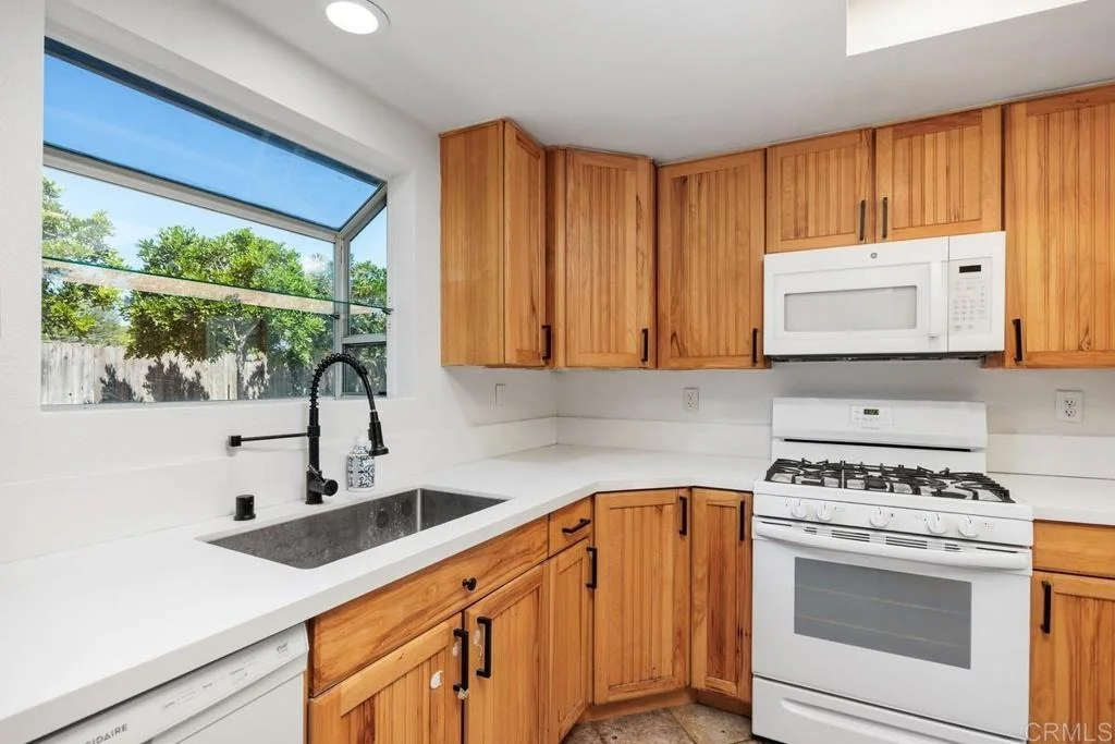 Photo of 1651 Avocado Drive