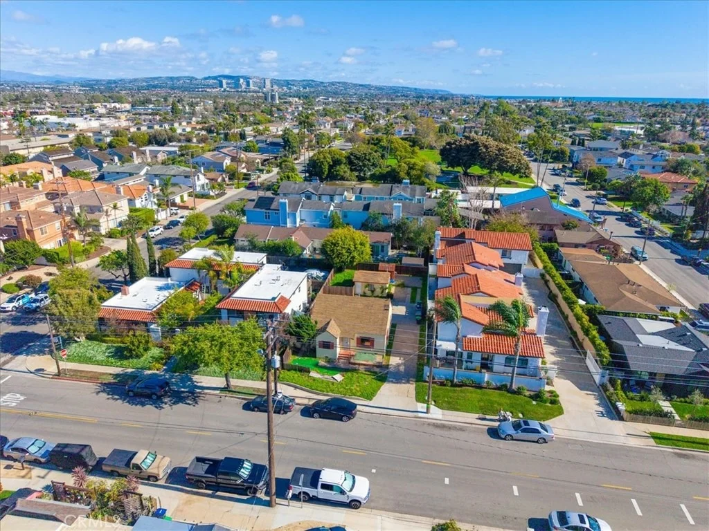 Photo of 1586 Orange