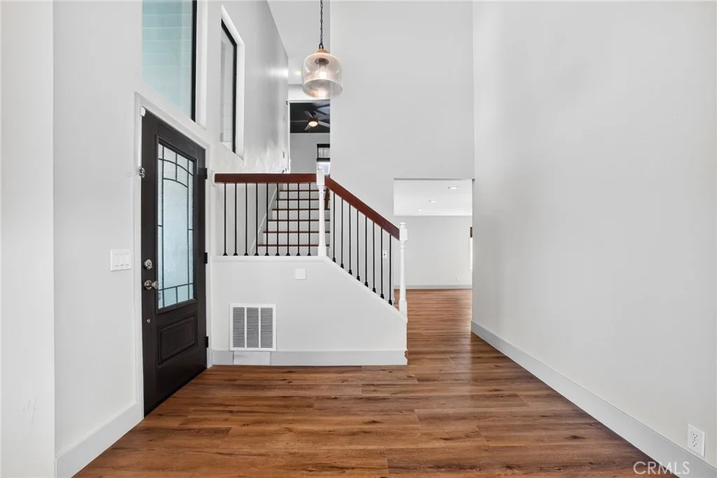 Photo of 1455 Darwin