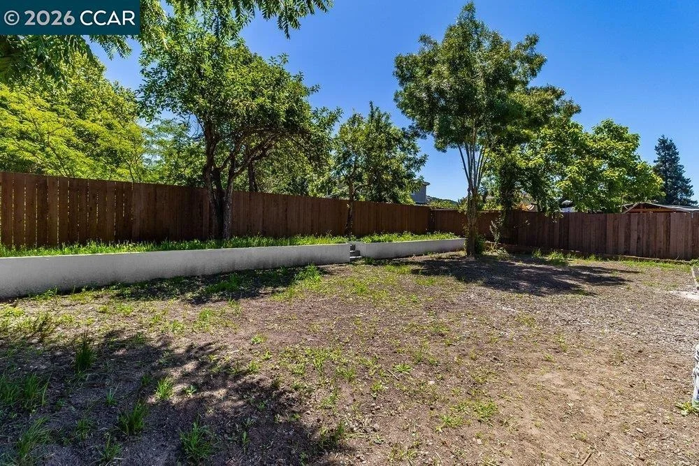 Photo of 1650 Moraga Dr
