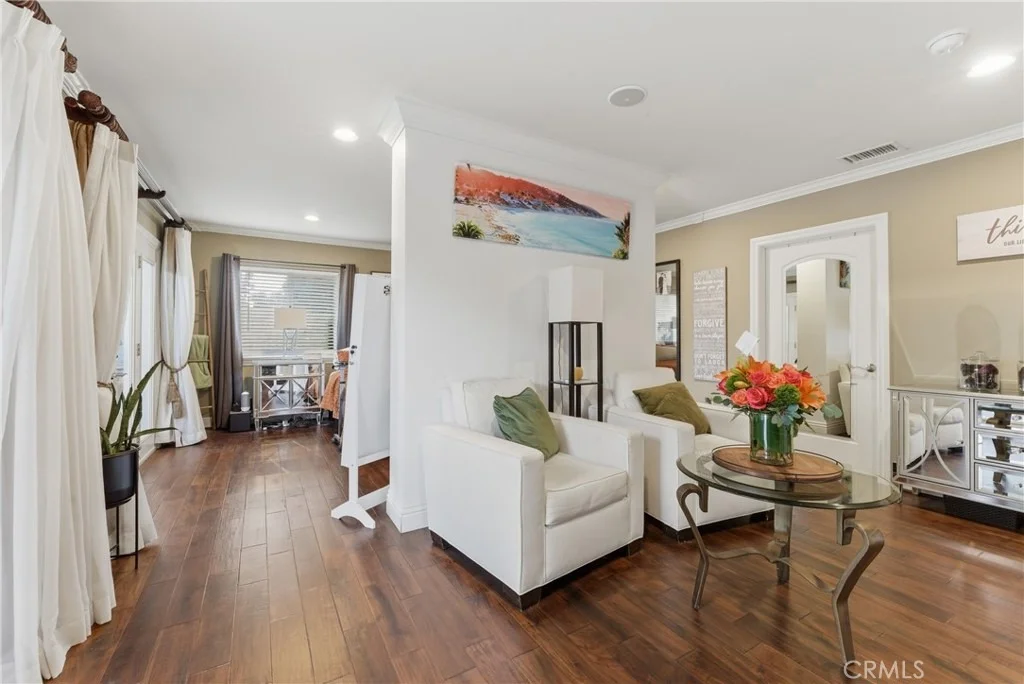Photo of 520 W Hermosa