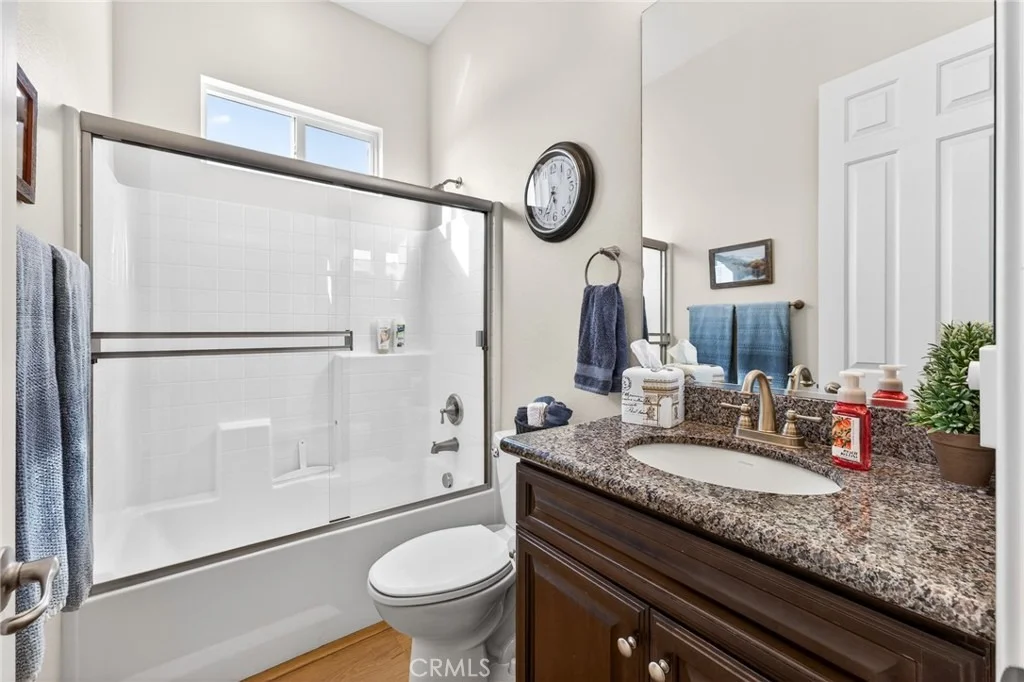 Photo of 370 Irvine