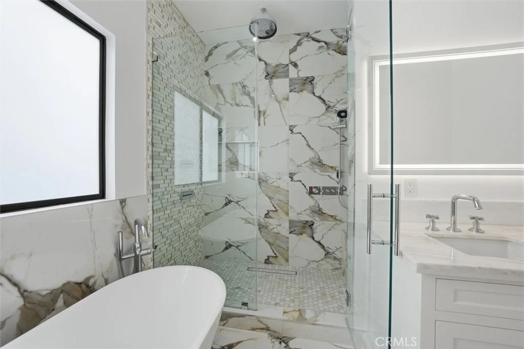 Photo of 2126 Havemeyer Lane