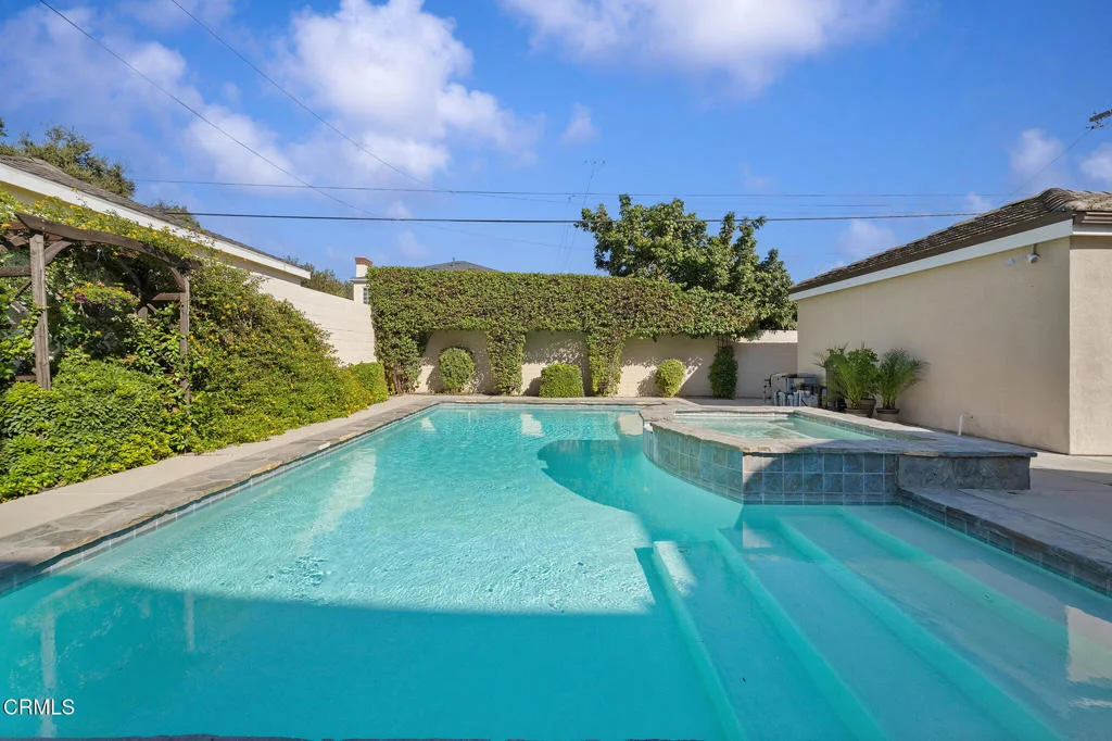 Photo of 528 Dobbins Drive