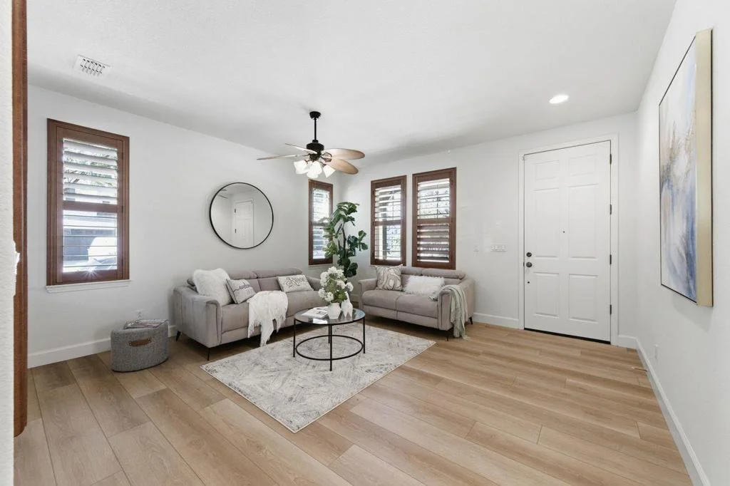 Photo of 698 W Rico Way