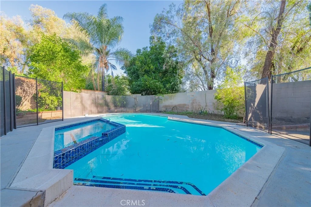 Photo of 21138 Valleyview
