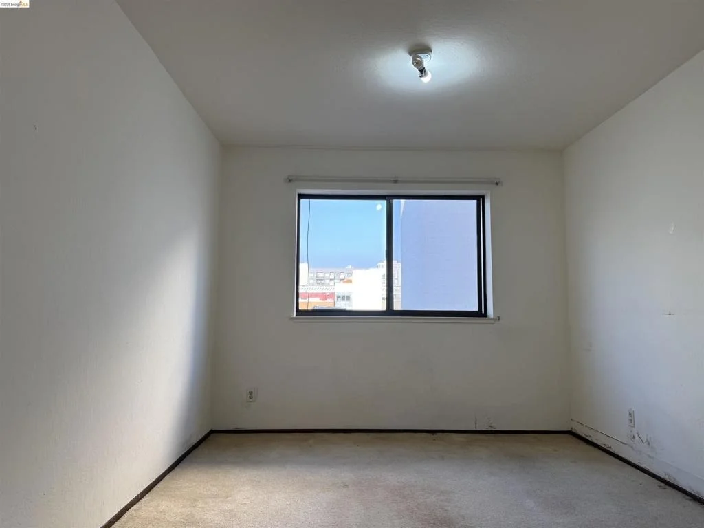 Photo of Unit 3D at 330 8Th St