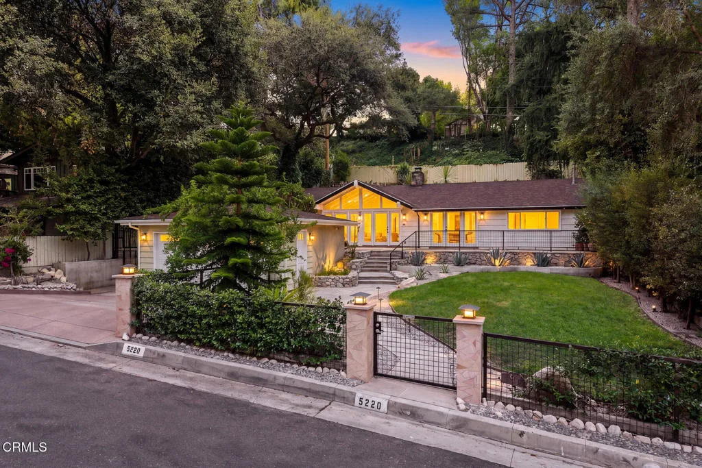 Photo of 5220 Palm Drive