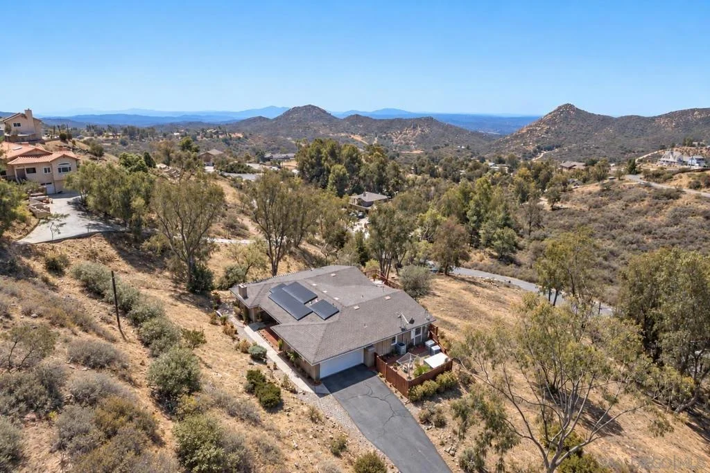 Photo of 17036 Iron Mountain