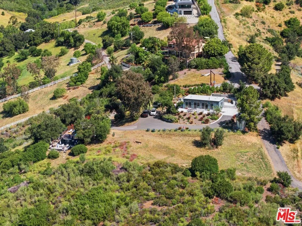 Photo of 3065 S S Foose Road