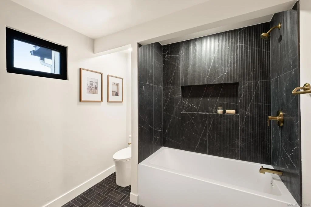 Photo of 3992 La Cresta