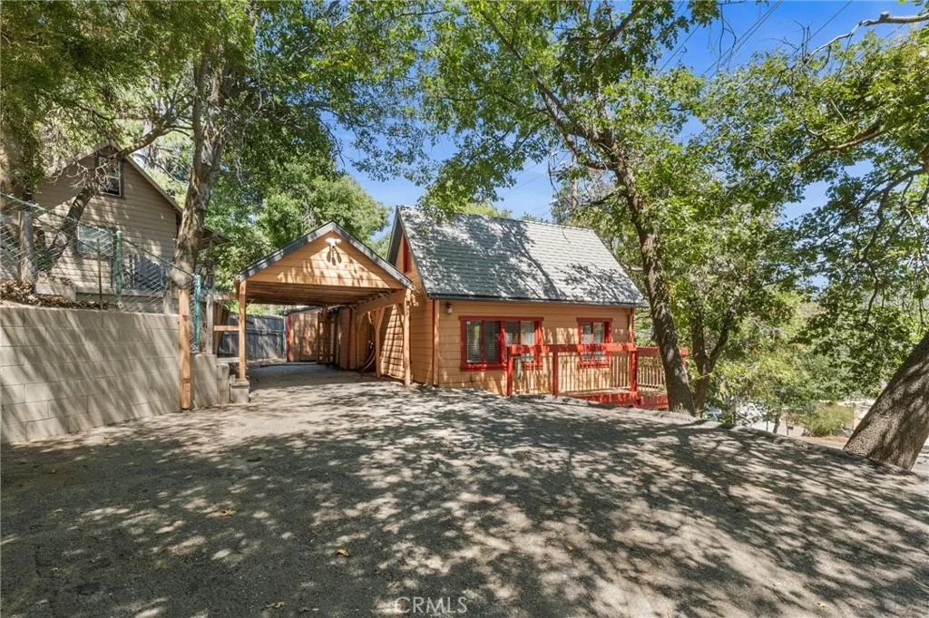 Photo of 23898 Springwater