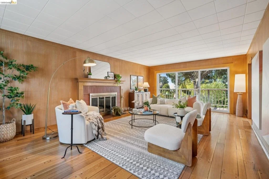 Photo of 155 Avenida DR