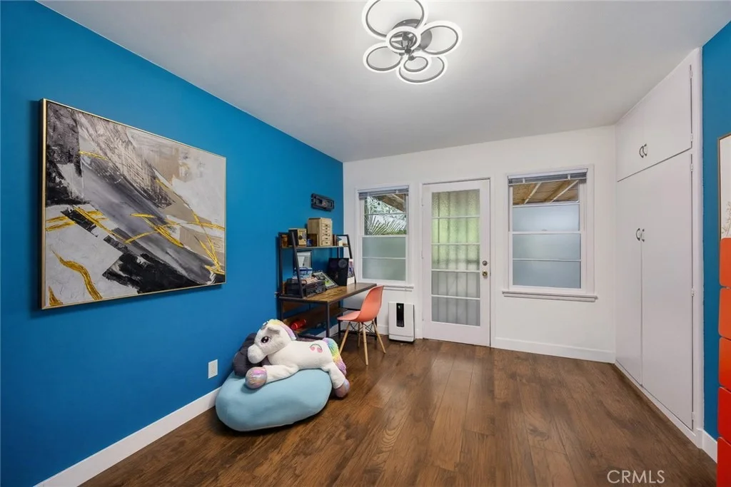 Photo of 2500 Carlos St