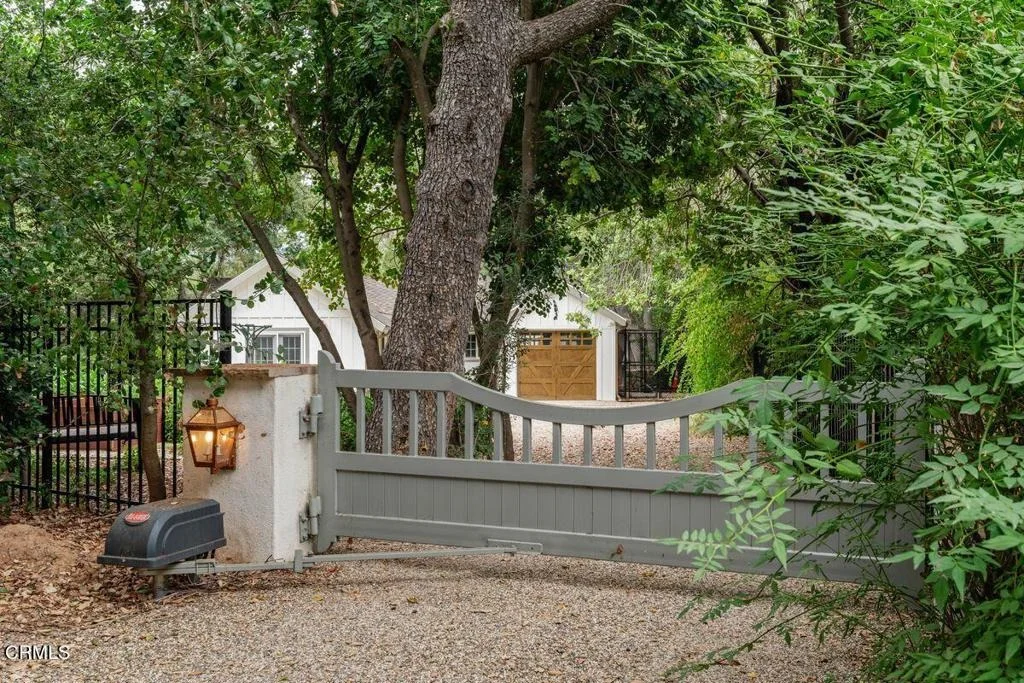 Photo of 601 Foothill Road