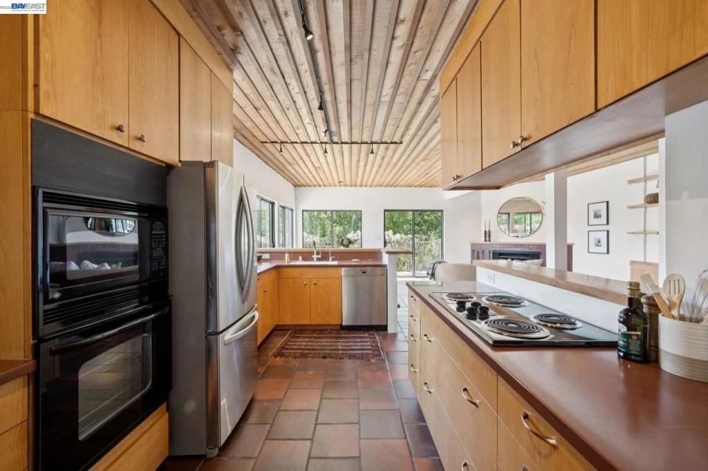 Photo of 116 TAPPAN LANE