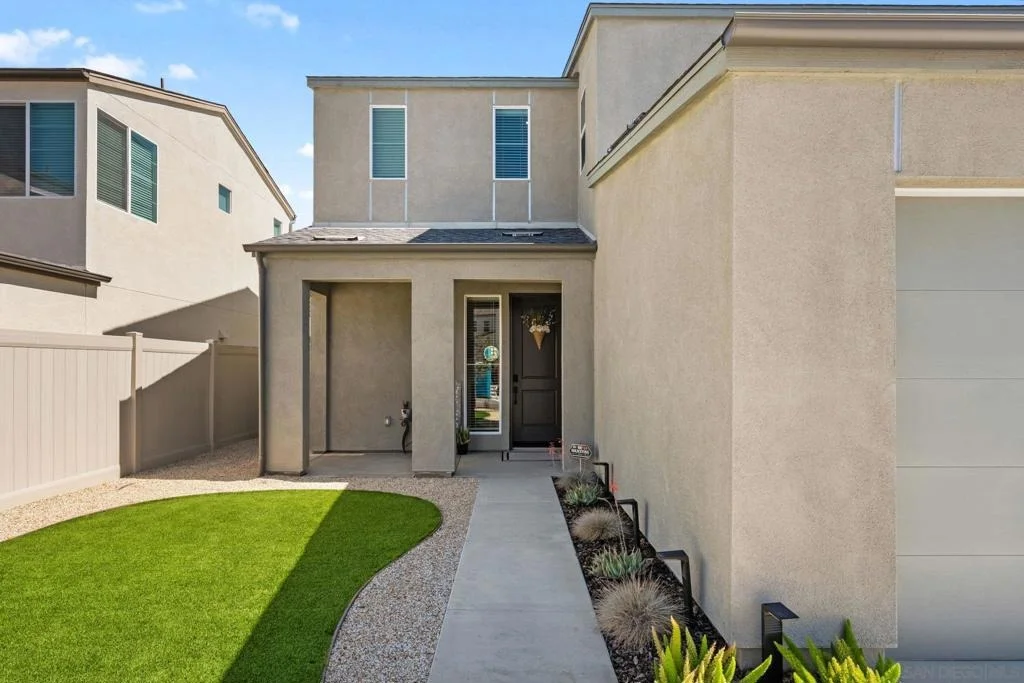 Photo of 35241 Valencia Pt