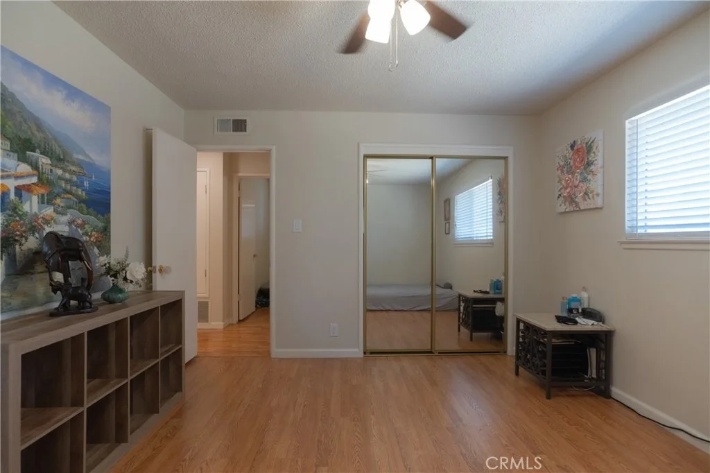 Photo of 2617 Agnes