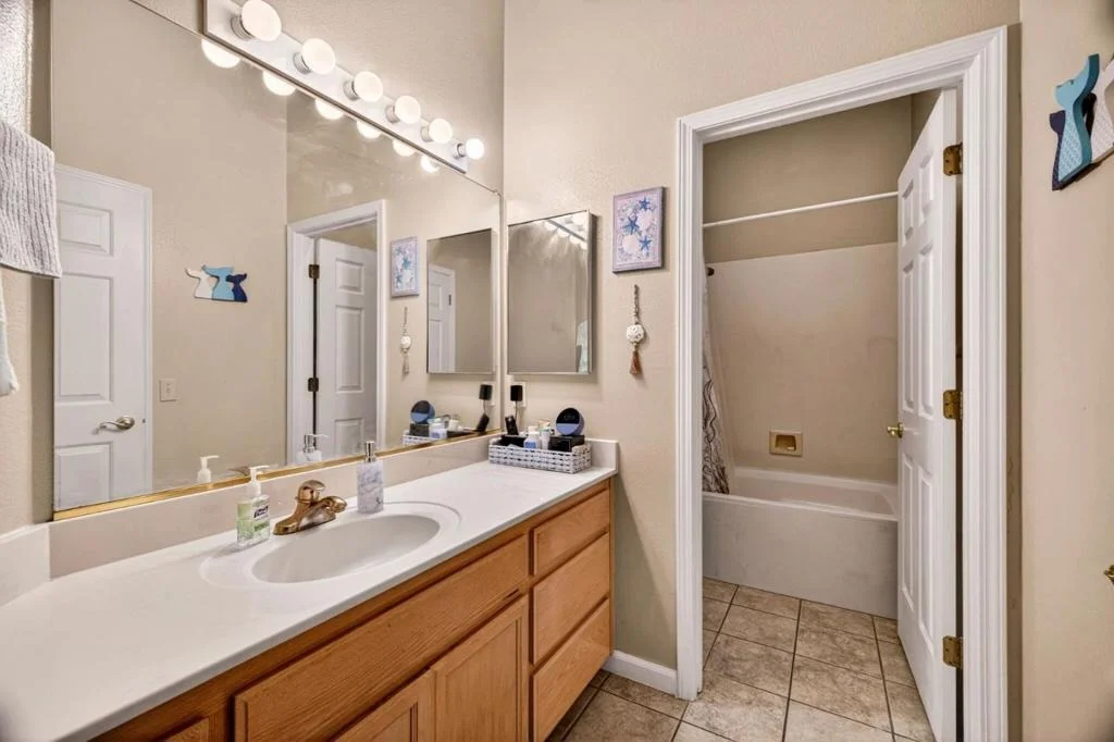 Photo of 409 Mission Santa Fe Circle