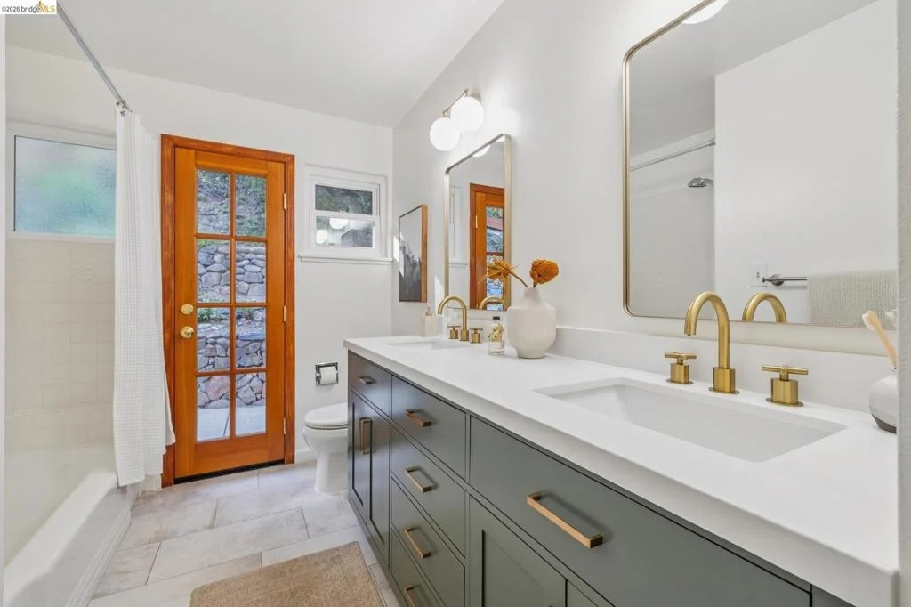 Photo of 7094 Pinehaven Rd