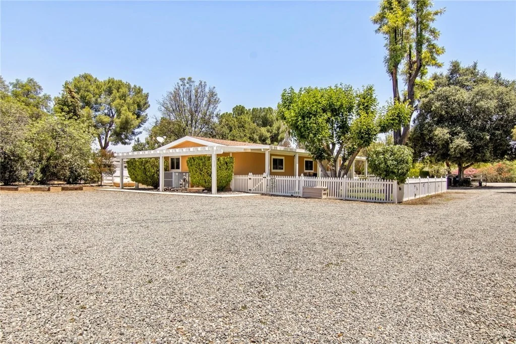 Photo of 31095 Saddleback Lane