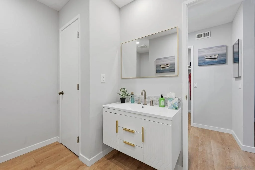 Photo of 654 Schafer Place
