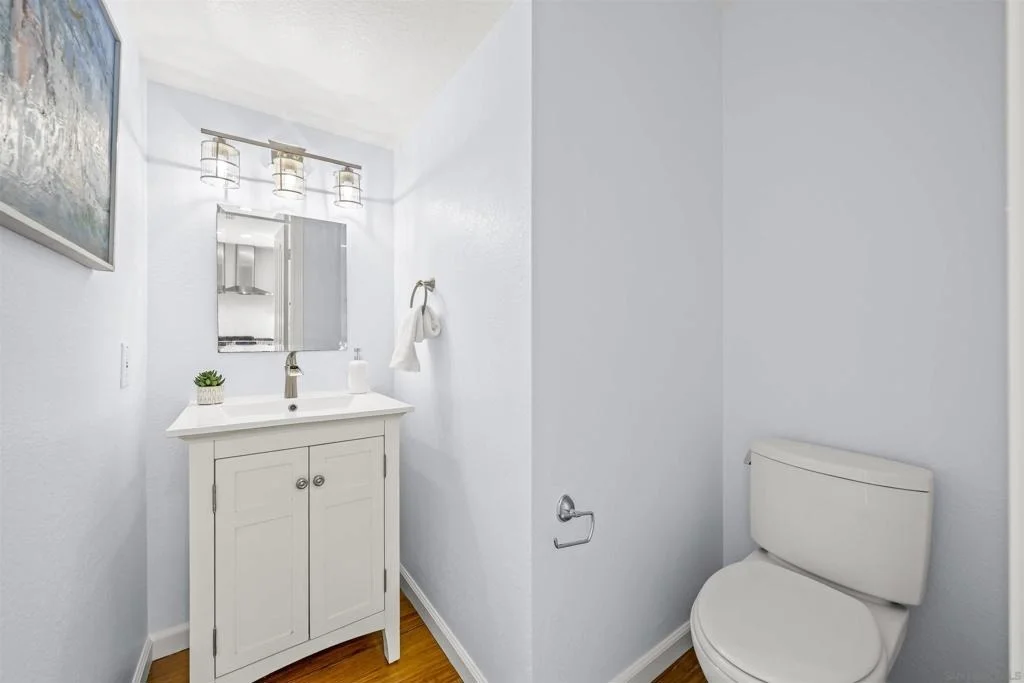 Photo of 558 E Ave