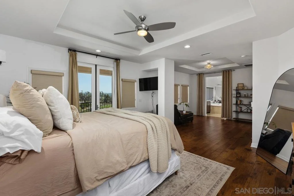 Photo of 1157 Village