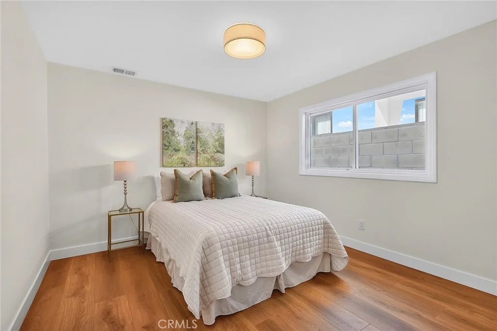 Photo of 1216 Alameda Avenue