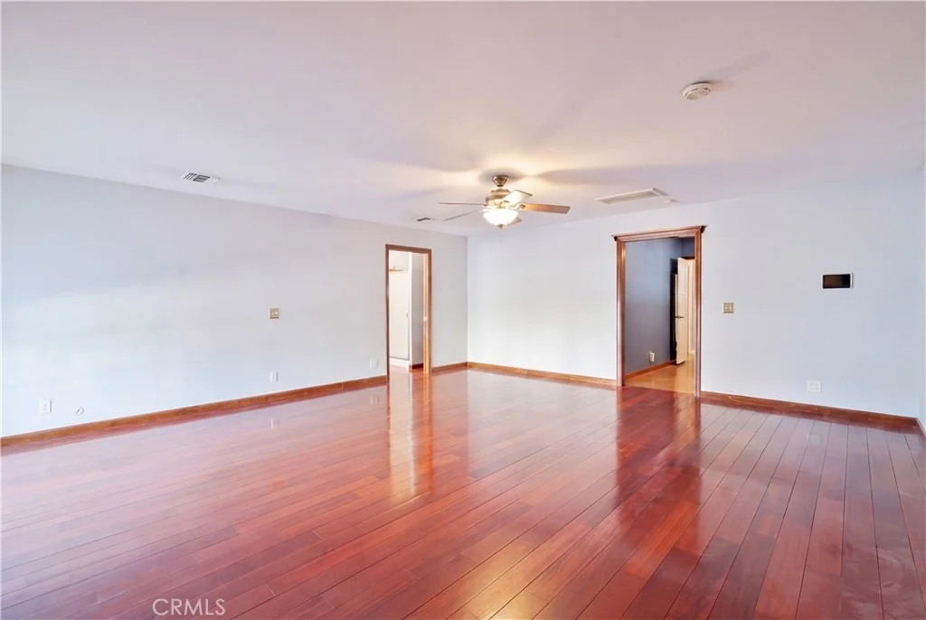 Photo of 7032 Encino