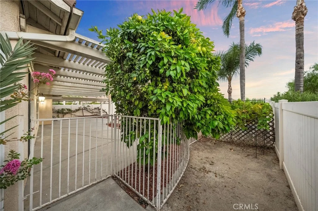 Photo of 32071 Camino Nunez