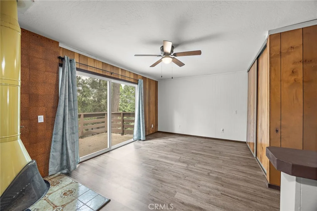 Photo of 23376 Crestline Road