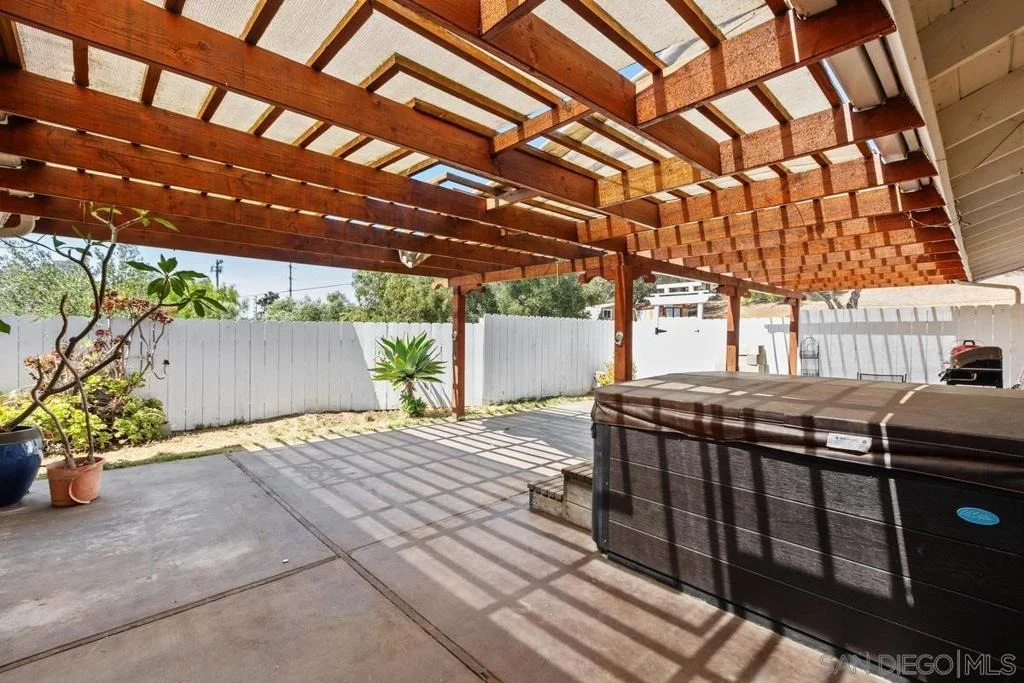 Photo of 3562 S Mission Road