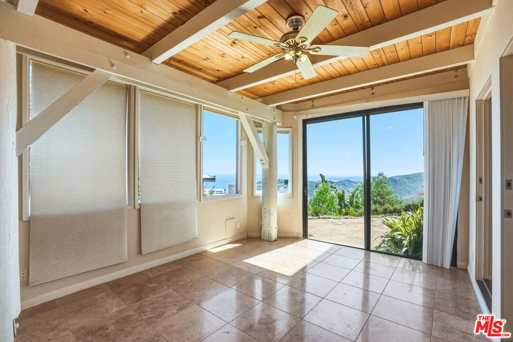 Photo of 2965 Seabreeze Drive