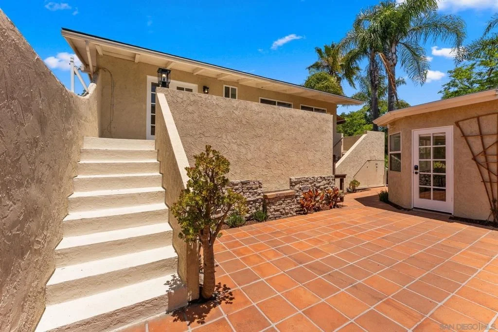 Photo of 12832 Stone Canyon Rd